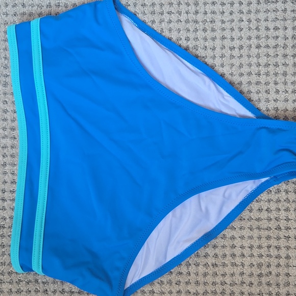 Blue Bikini Set - Picture 4 of 4